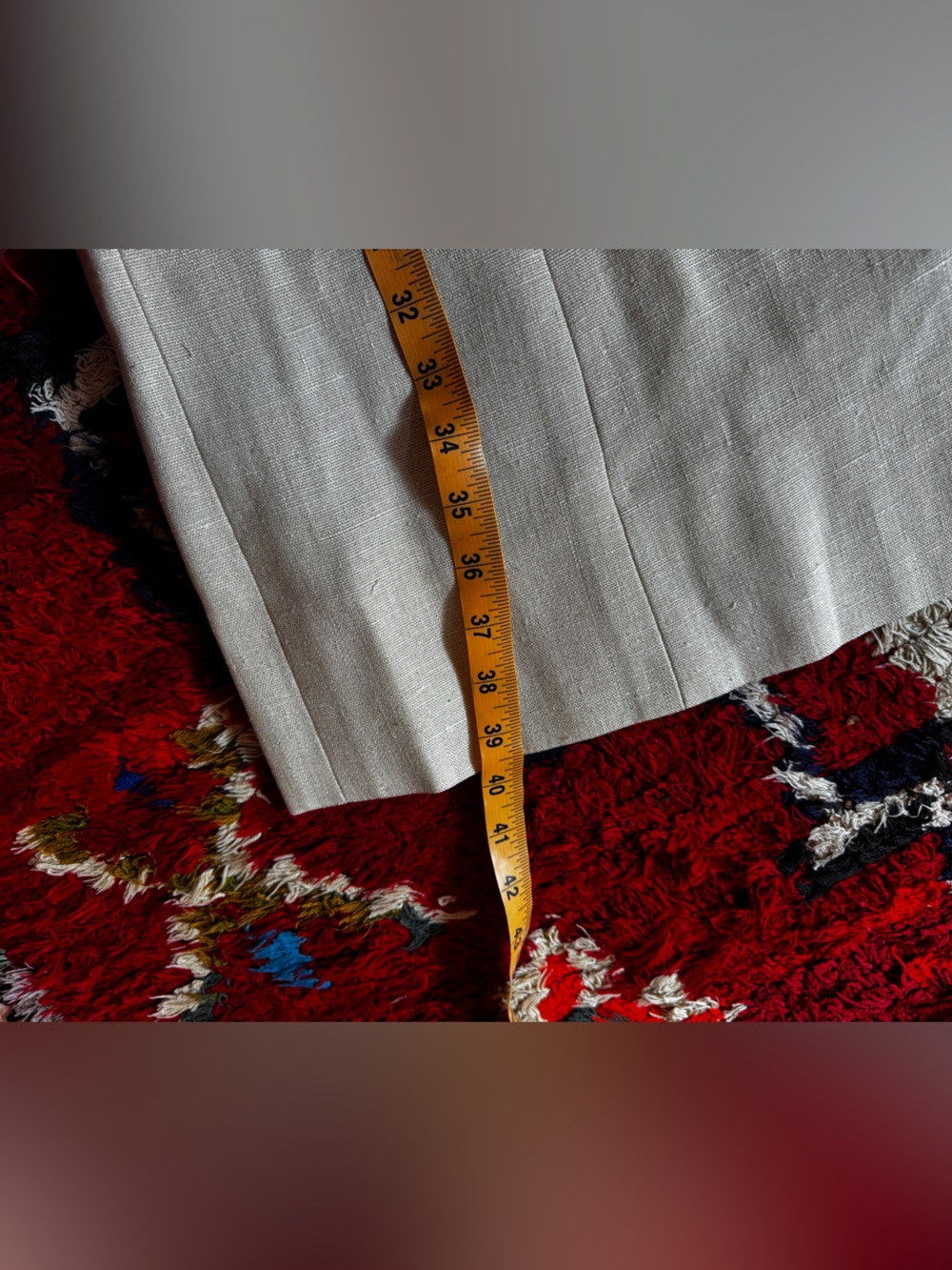 60s Vintage Floral Linen Wiggle Dress - Picture 6 of 8